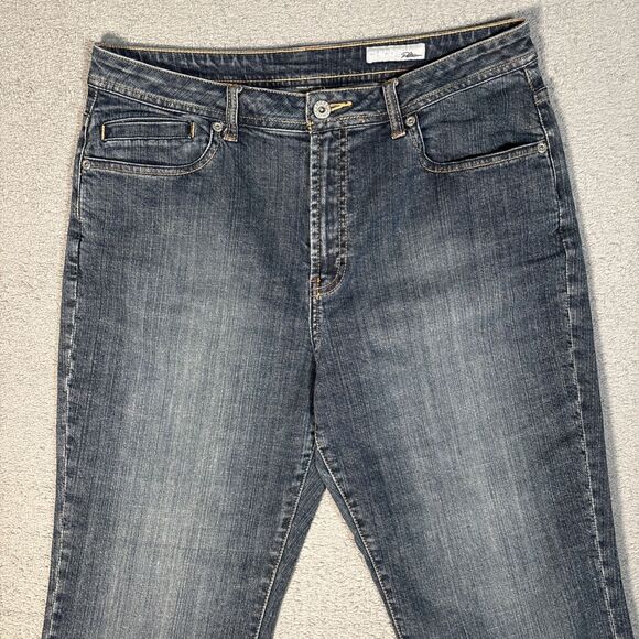 Chicos Platinum Jeans Women’s Size 2.5 Fit 33x27 Blue Denim Jeans Boot Cut Faded - Picture 2 of 10